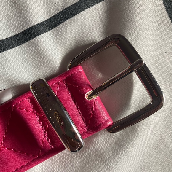 Hot pink madden NYC belt - Picture 3 of 3